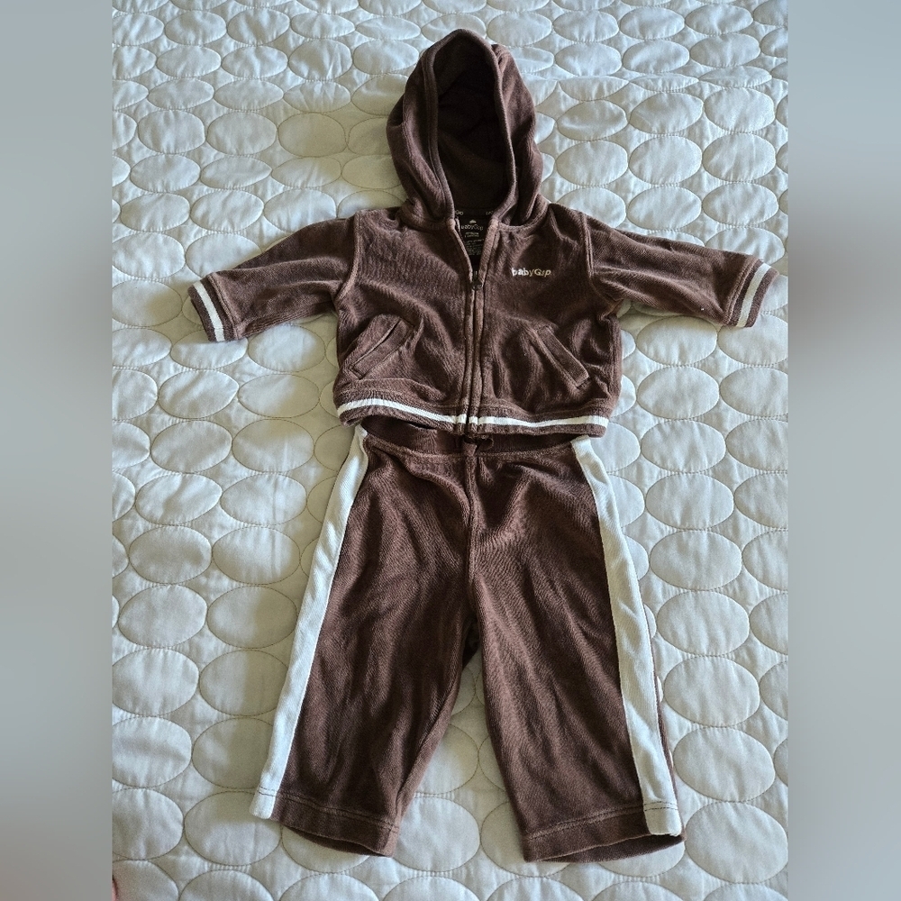 Baby gap velour jump suit Trendy Brown 3-6 Month 70s Inspired Fall Pumpkin Cozy